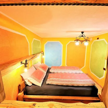 Baita Hanzel & Gretel By Livigno Accomodation Chalet