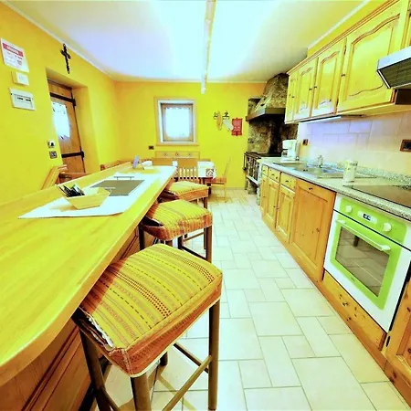 Baita Hanzel & Gretel By Livigno Accomodation Livigno