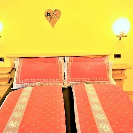 Chalet Baita Hanzel & Gretel By Livigno Accomodation