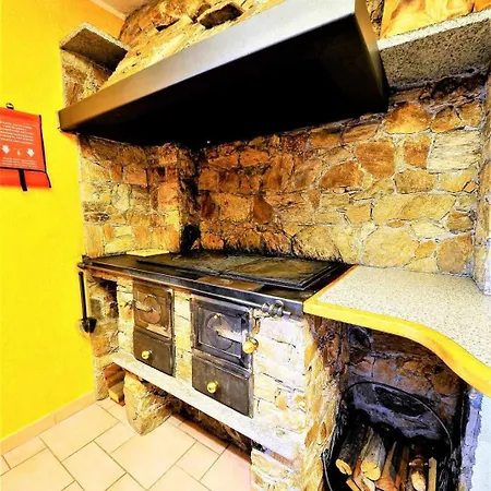 Chalet Baita Hanzel & Gretel By Livigno Accomodation *