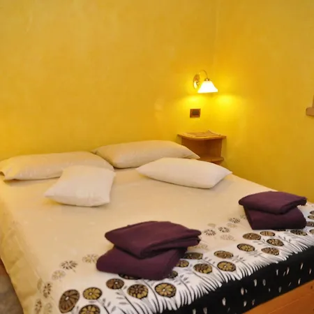 Baita Hanzel & Gretel By Livigno Accomodation Chalet