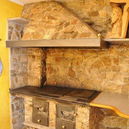 Baita Hanzel & Gretel By Livigno Accomodation Chalet *