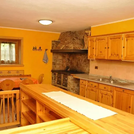 Baita Hanzel & Gretel By Livigno Accomodation Chalet